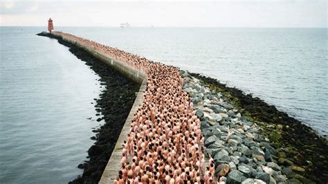 nature nude|The Naked World of Spencer Tunick